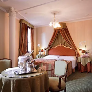 Hotel Kette, Venise